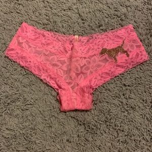 vs pink lace cheeksters